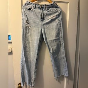 American Eagle Stretch Wide Leg Light Wash Mom Jeans